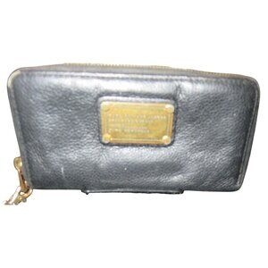 Marc Jacobs Black Leather Zip Around Accordian Long Wallet